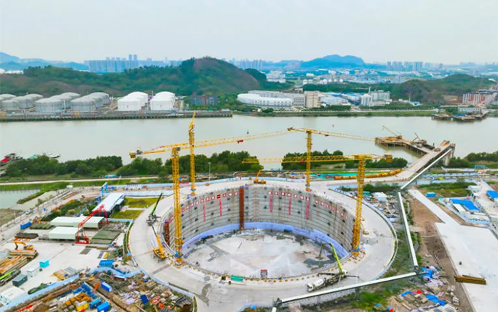 “定海神针”立珠江，K8凯发·国际官方网站挑起超级工程建设大梁