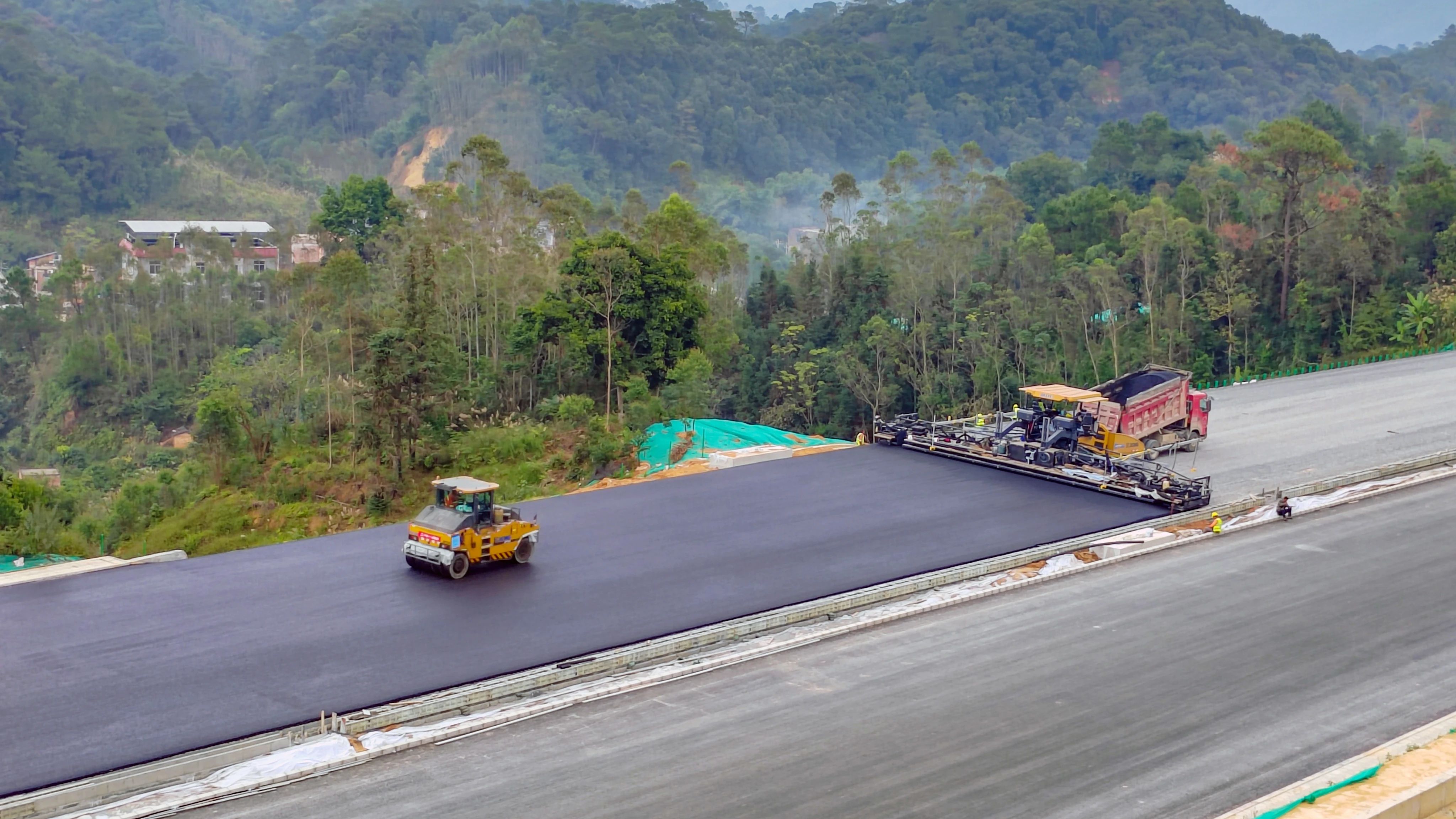 又一高速公路大项目，闪耀“K8凯发·国际官方网站金”！