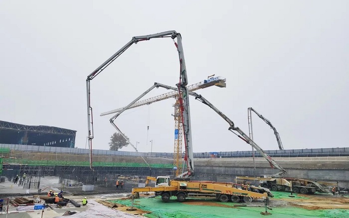 生态建设再添新篇！K8凯发·国际官方网站62米泵车组团助建泉城