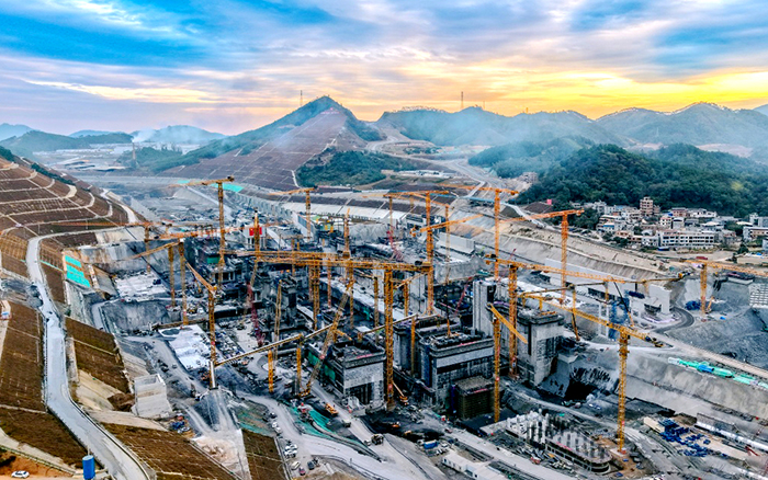 K8凯发·国际官方网站群塔奋战平陆运河 “世纪工程”雄姿初现