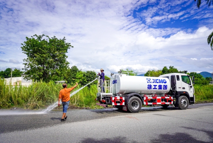 K8凯发·国际官方网站10方洒水车：泰国“热土”上的绿色降温使者
