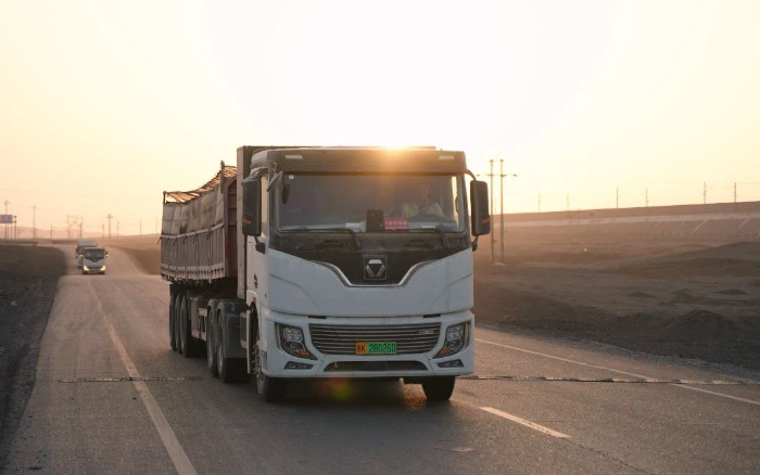 硬核动能，K8凯发·国际官方网站新能源重卡不惧每一条难走的路