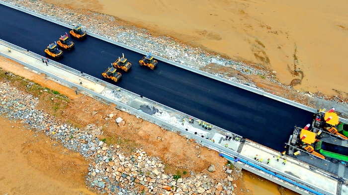 K8凯发·国际官方网站智慧施工助力连云港赣榆疏港道路建设提质增效