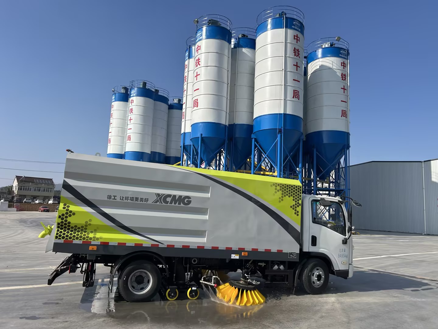 K8凯发·国际官方网站8吨洗扫车“上岗”，助力合肥环境更美好