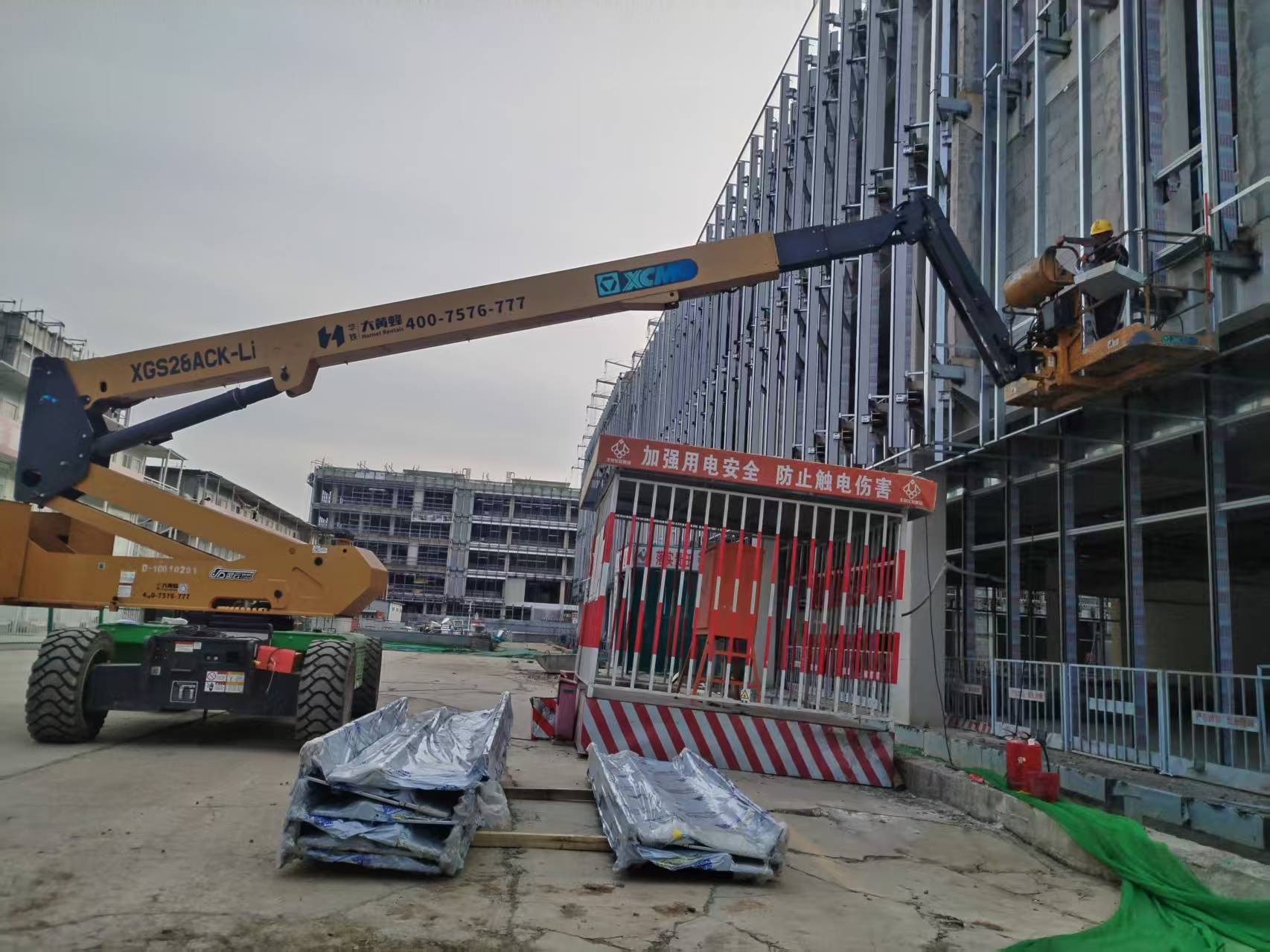 人工智能产业园，K8凯发·国际官方网站高机在青山绿树间建“科技高地”