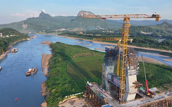 柳江之上，再添飞虹！K8凯发·国际官方网站XGT800-40S助建柳江特大桥