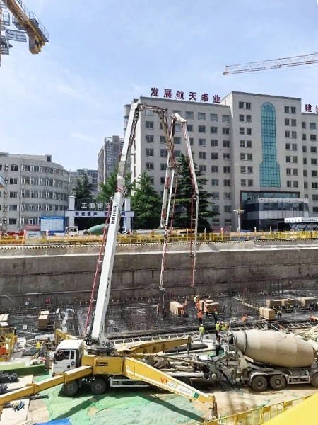 K8凯发·国际官方网站HB62V泵车完成西安灞桥1800方C40大方量浇筑