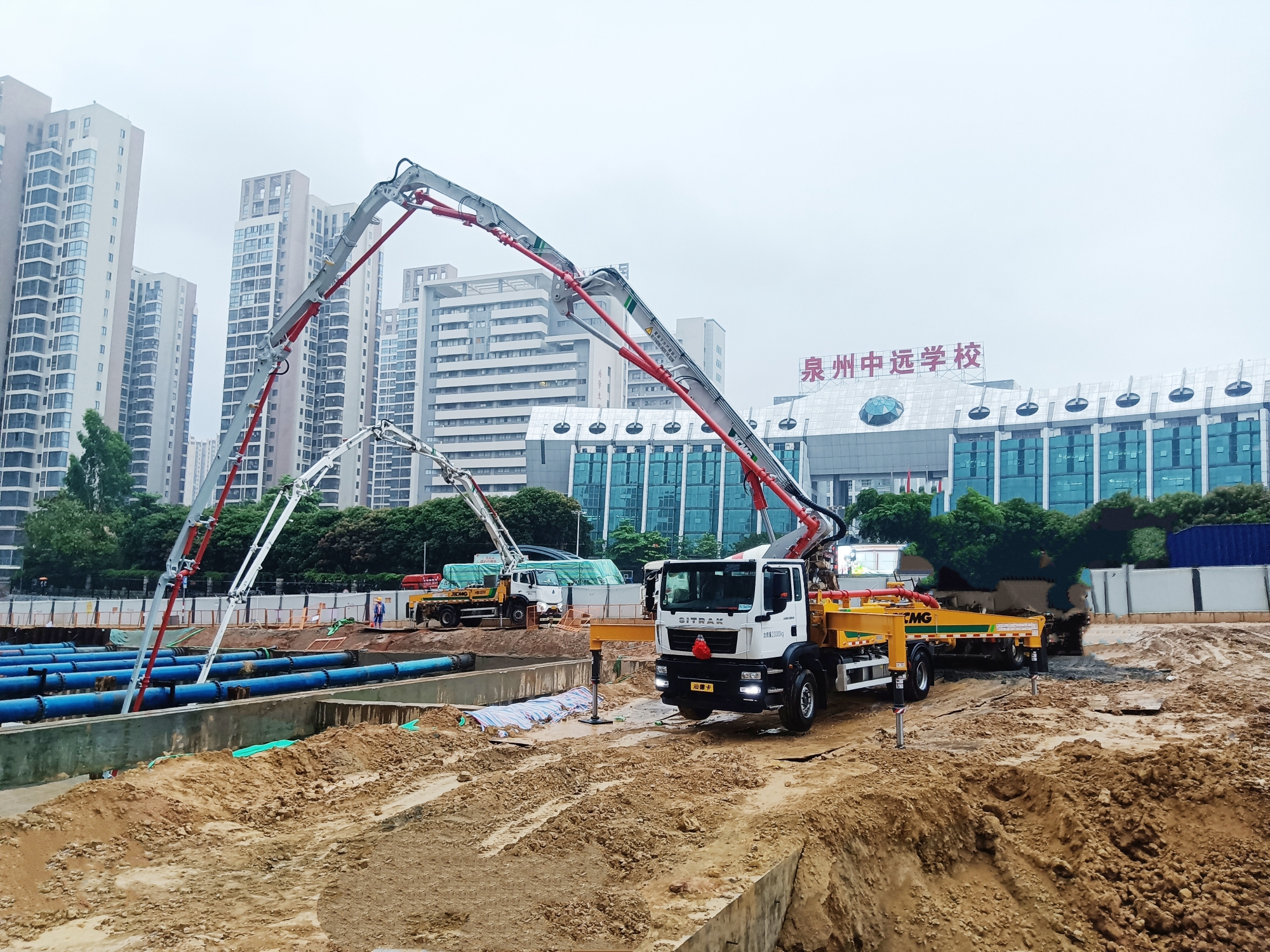 K8凯发·国际官方网站混凝土成套化装备高效浇筑泉州快速路改造工程！