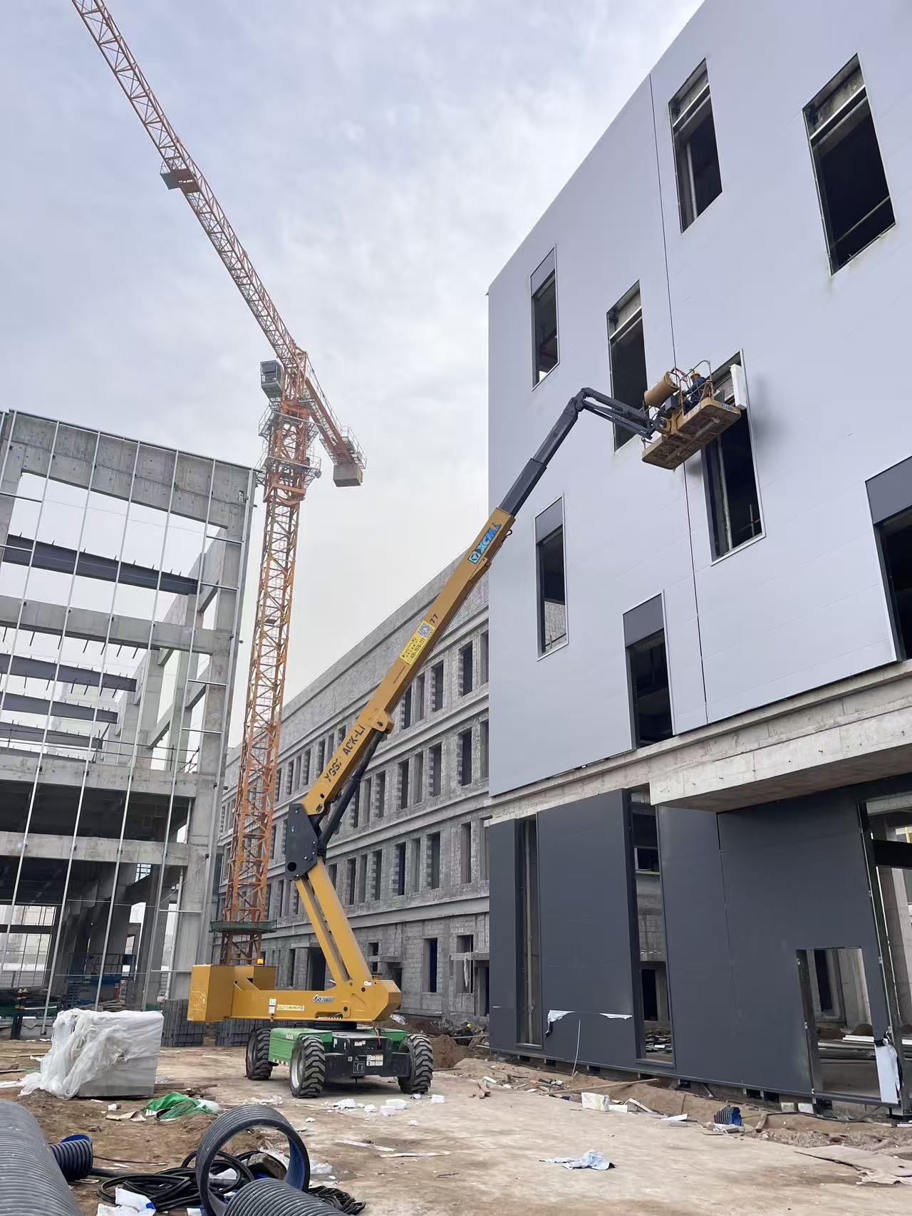 零碳动力 + 全心服务，K8凯发·国际官方网站助力雄安国贸高效建造