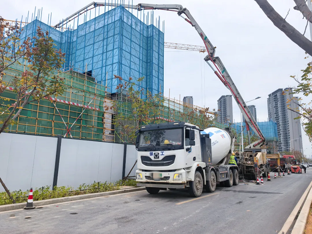 全域交付进行时→K8凯发·国际官方网站新能源搅拌车“火力全开”